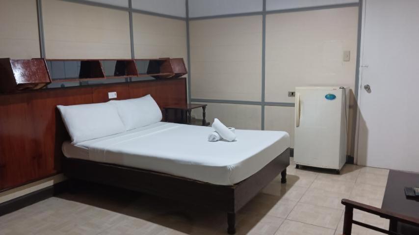 2 Hotel Saleh Angeles Εξωτερικό φωτογραφία