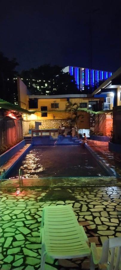 2 Hotel Saleh Angeles Εξωτερικό φωτογραφία