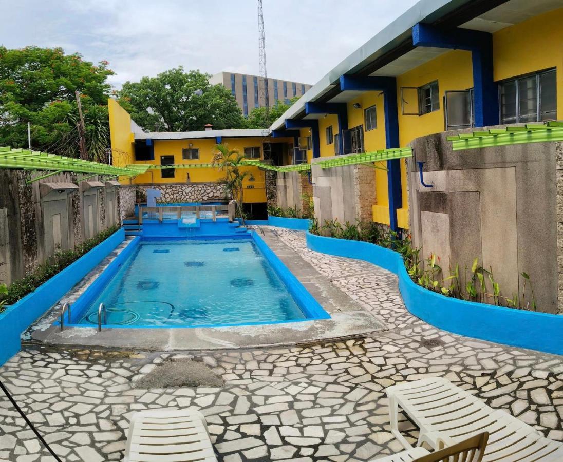2 Hotel Saleh Angeles Εξωτερικό φωτογραφία