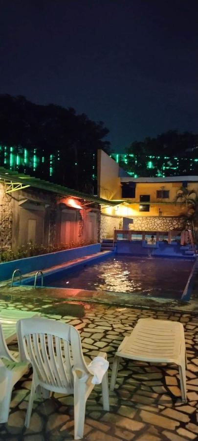 2 Hotel Saleh Angeles Εξωτερικό φωτογραφία