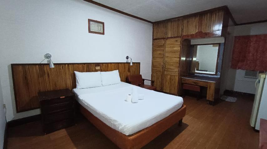 2 Hotel Saleh Angeles Εξωτερικό φωτογραφία