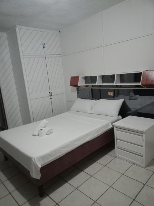 2 Hotel Saleh Angeles Εξωτερικό φωτογραφία
