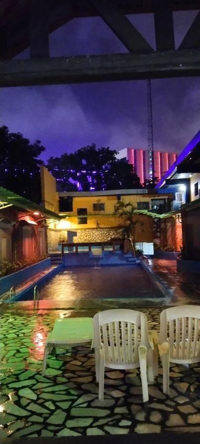 2 Hotel Saleh Angeles Εξωτερικό φωτογραφία