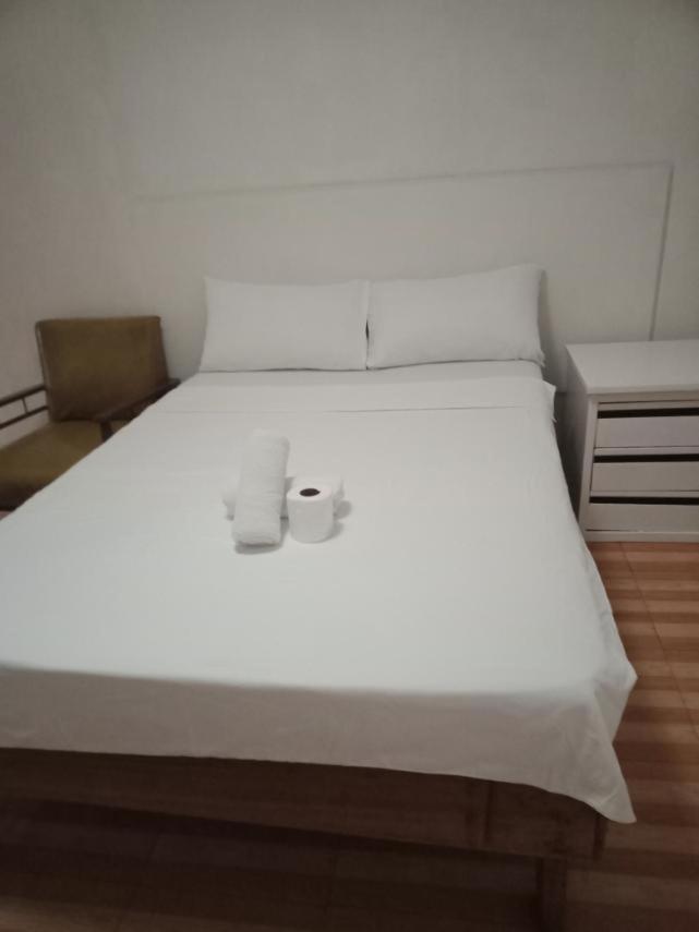 2 Hotel Saleh Angeles Εξωτερικό φωτογραφία