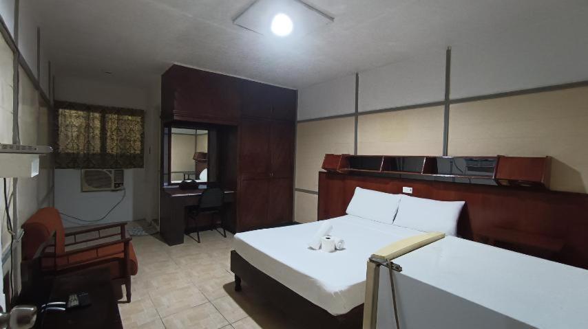 2 Hotel Saleh Angeles Εξωτερικό φωτογραφία