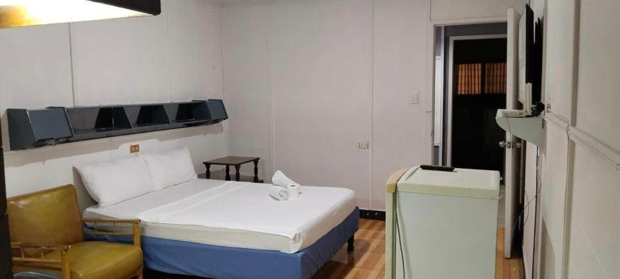 2 Hotel Saleh Angeles Εξωτερικό φωτογραφία